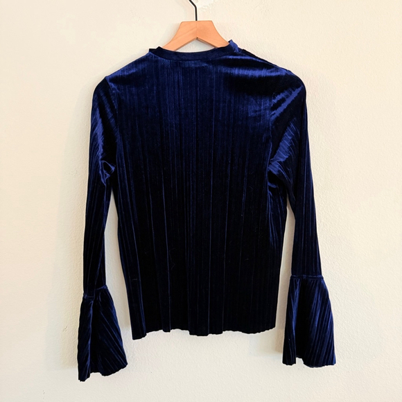 Urban Revivo Women's Blue Bell Sleeves Blouse Size 10 - Picture 2 of 8